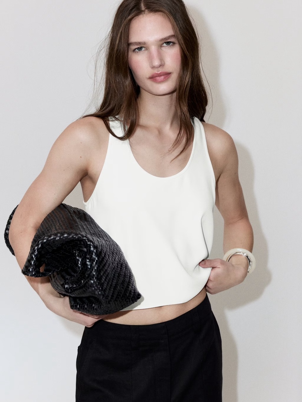 Mango ROUND NECK CROP TOP - Picture 2 of 6